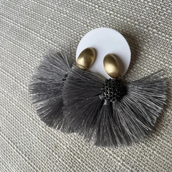 Womens VINTAGE J. Crew Statement Earrings - Picture 2 of 3